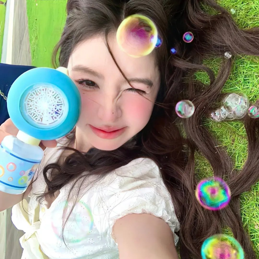 红。白。蓝